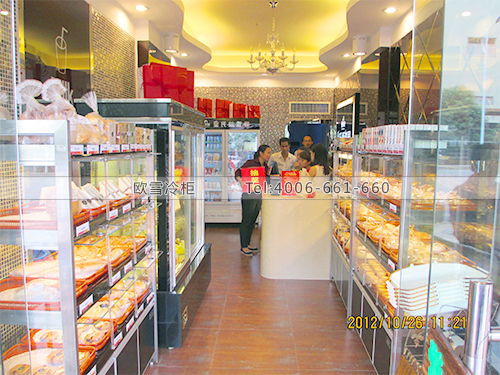 F019廣西南寧瑯東車站皇室乳業(yè)新鮮屋立式蛋糕展示柜